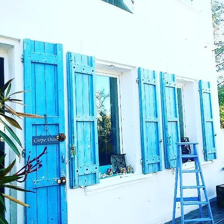 Le Volet Bleu 3*
